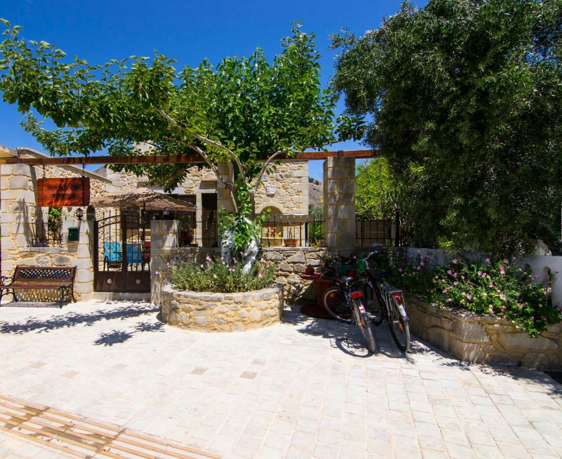 Mansion Rokka Vila Kíssamos Exterior foto
