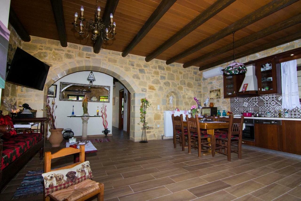 Mansion Rokka Vila Kíssamos Exterior foto