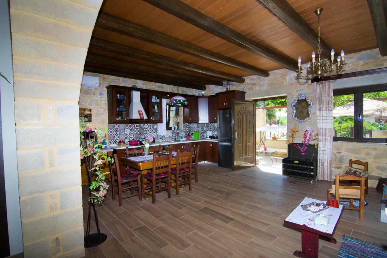 Mansion Rokka Vila Kíssamos Exterior foto